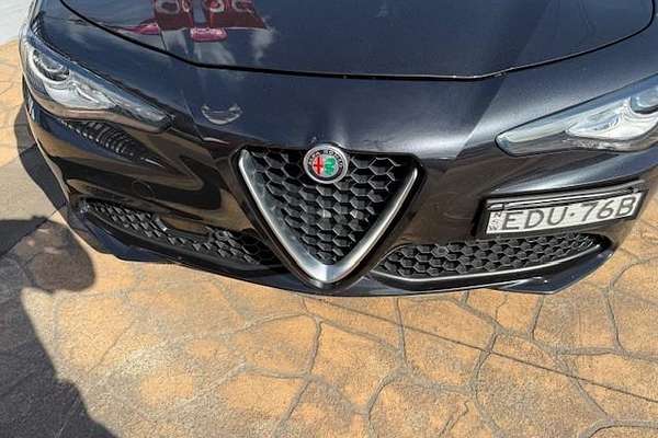 2016 Alfa Romeo Giulia Super