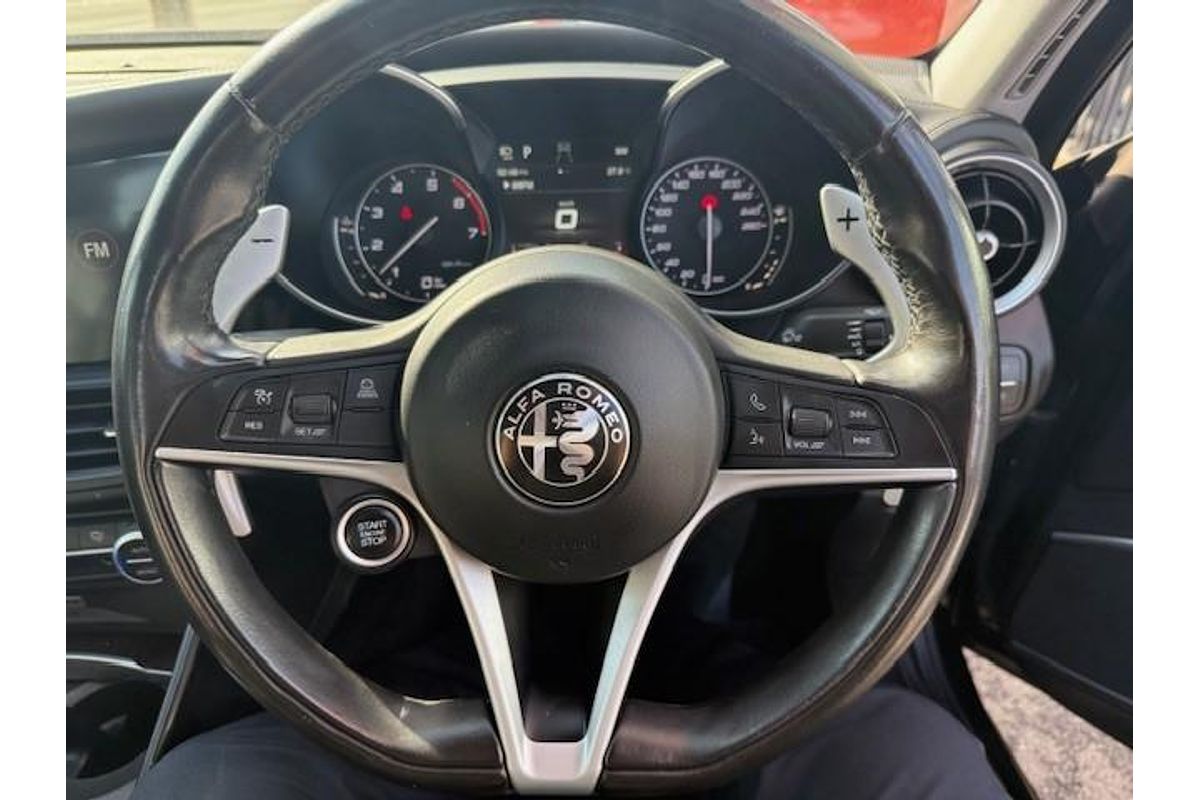 2016 Alfa Romeo Giulia Super