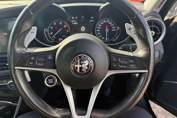2016 Alfa Romeo Giulia Super