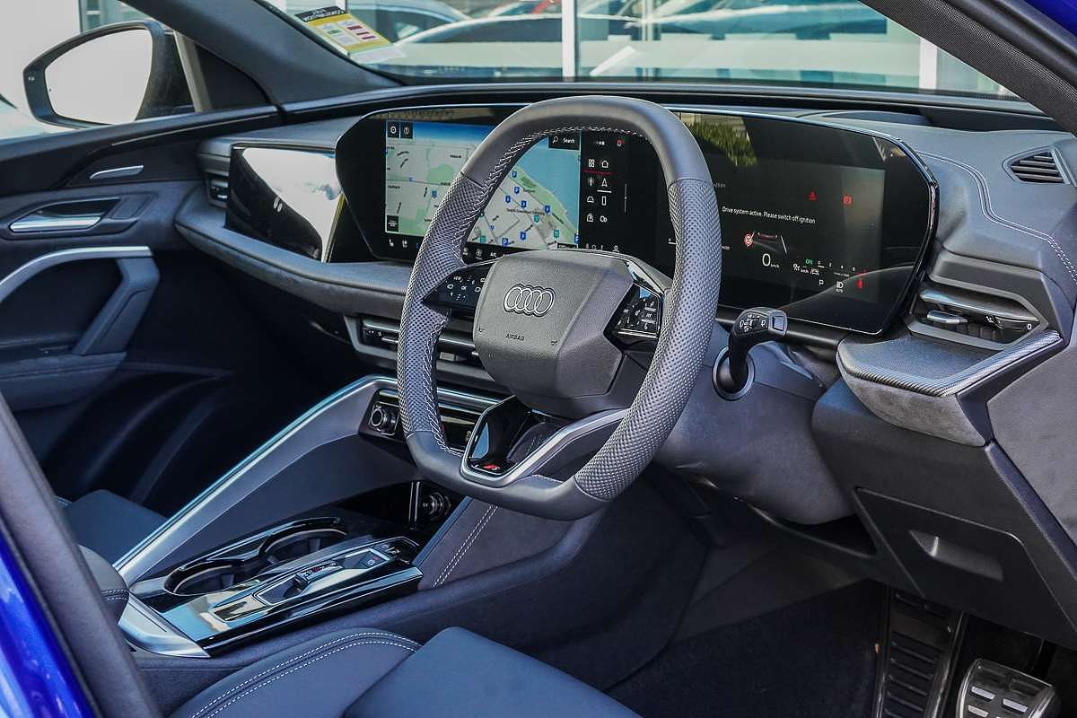 2025 Audi SQ5 TFSI FY