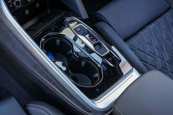 2025 Audi SQ5 TFSI FY