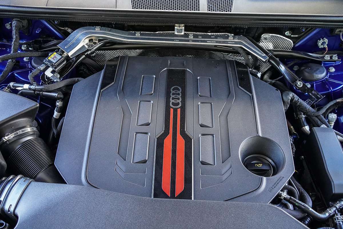 2025 Audi SQ5 TFSI FY