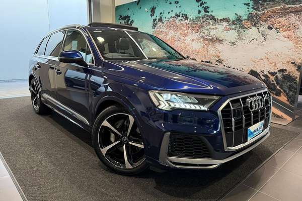 2023 Audi Q7 55 TFSI S line 4M