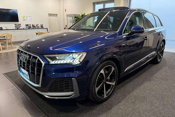 2023 Audi Q7 55 TFSI S line 4M