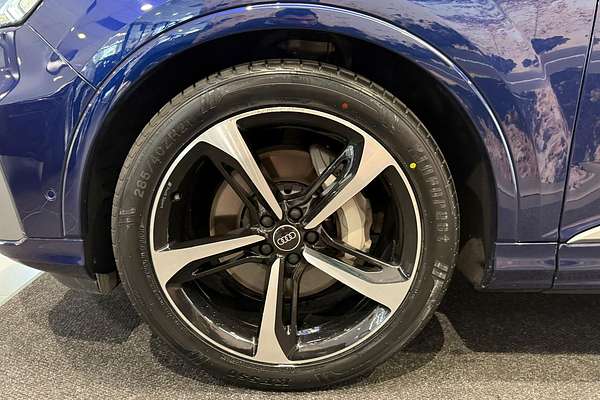 2023 Audi Q7 55 TFSI S line 4M