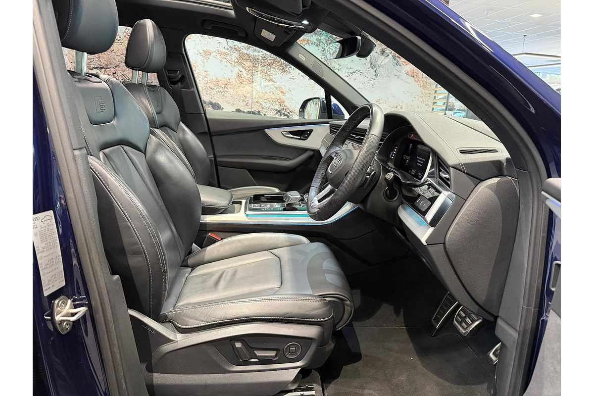 2023 Audi Q7 55 TFSI S line 4M