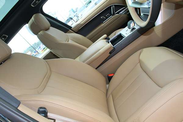 2025 Land Rover Range Rover D350 HSE L460
