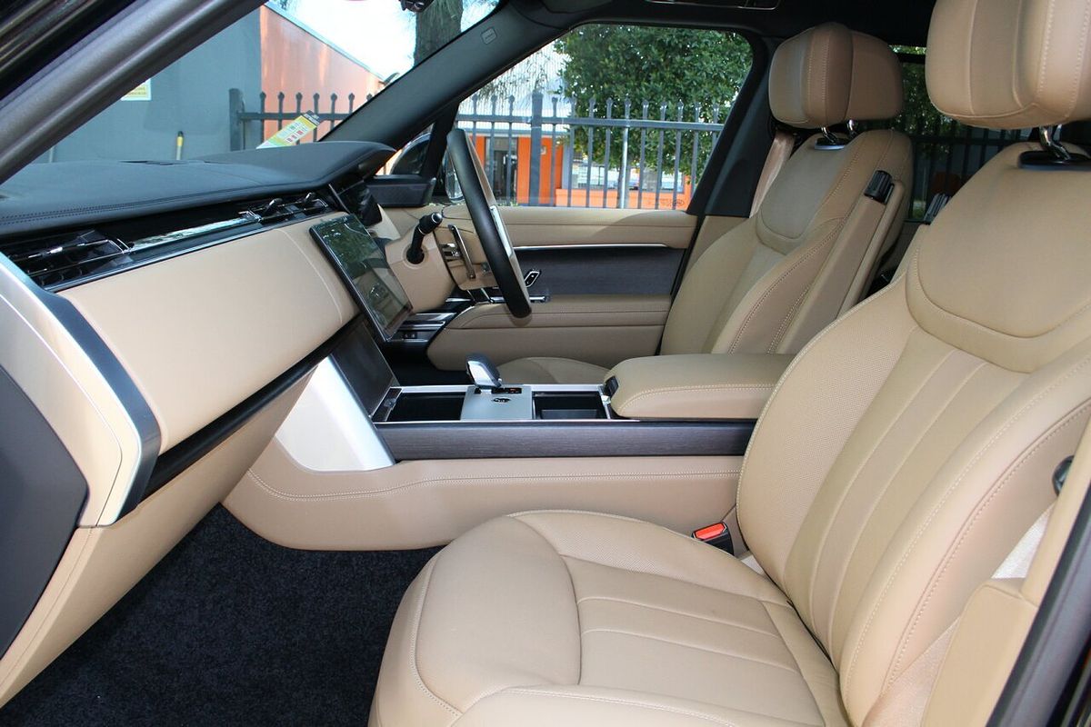 2025 Land Rover Range Rover P530 Autobiography L460 LWB