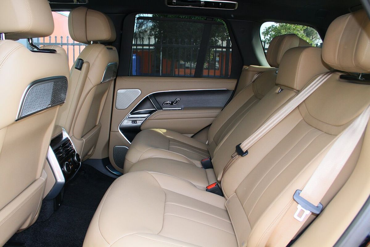 2025 Land Rover Range Rover P530 Autobiography L460 LWB