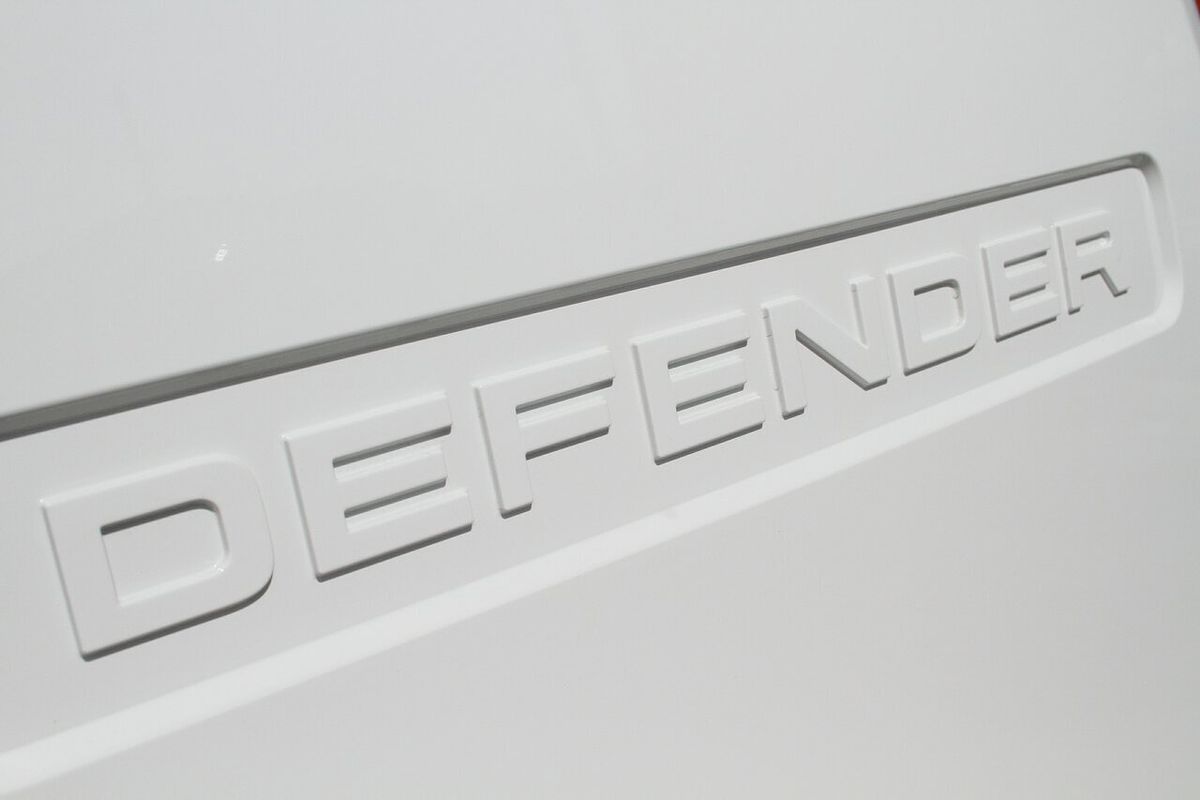 2025 Land Rover Defender 110 D250 S L663