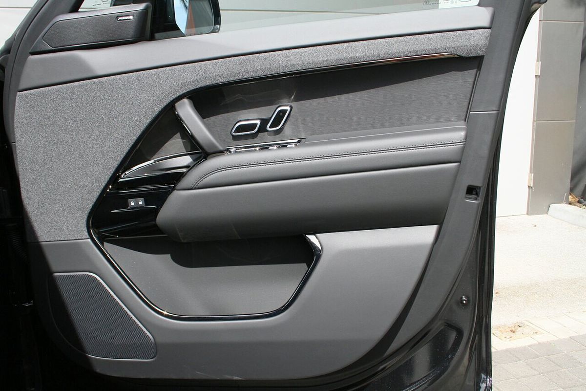 2025 Land Rover Range Rover Sport D250 Dynamic SE L461