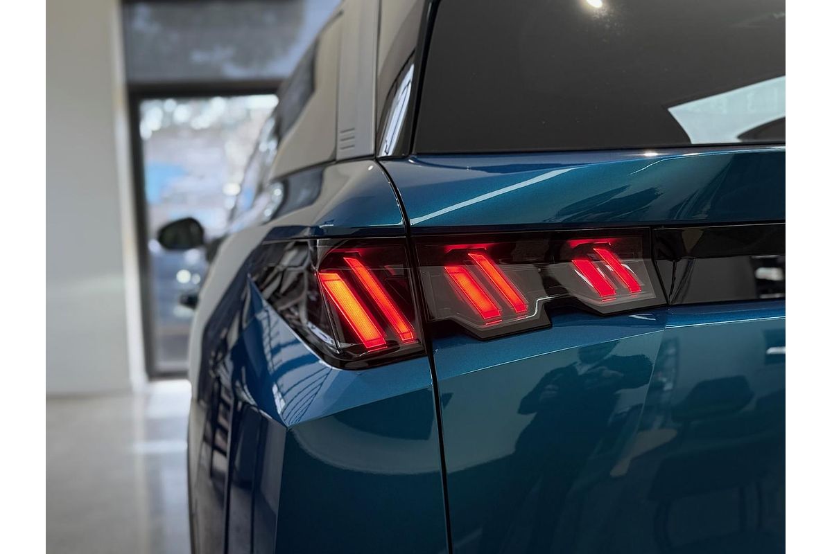 2025 Peugeot 5008 Allure Hybrid P74
