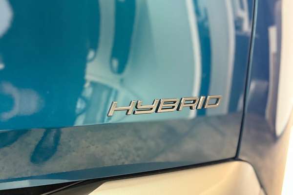 2025 Peugeot 5008 Allure Hybrid P74