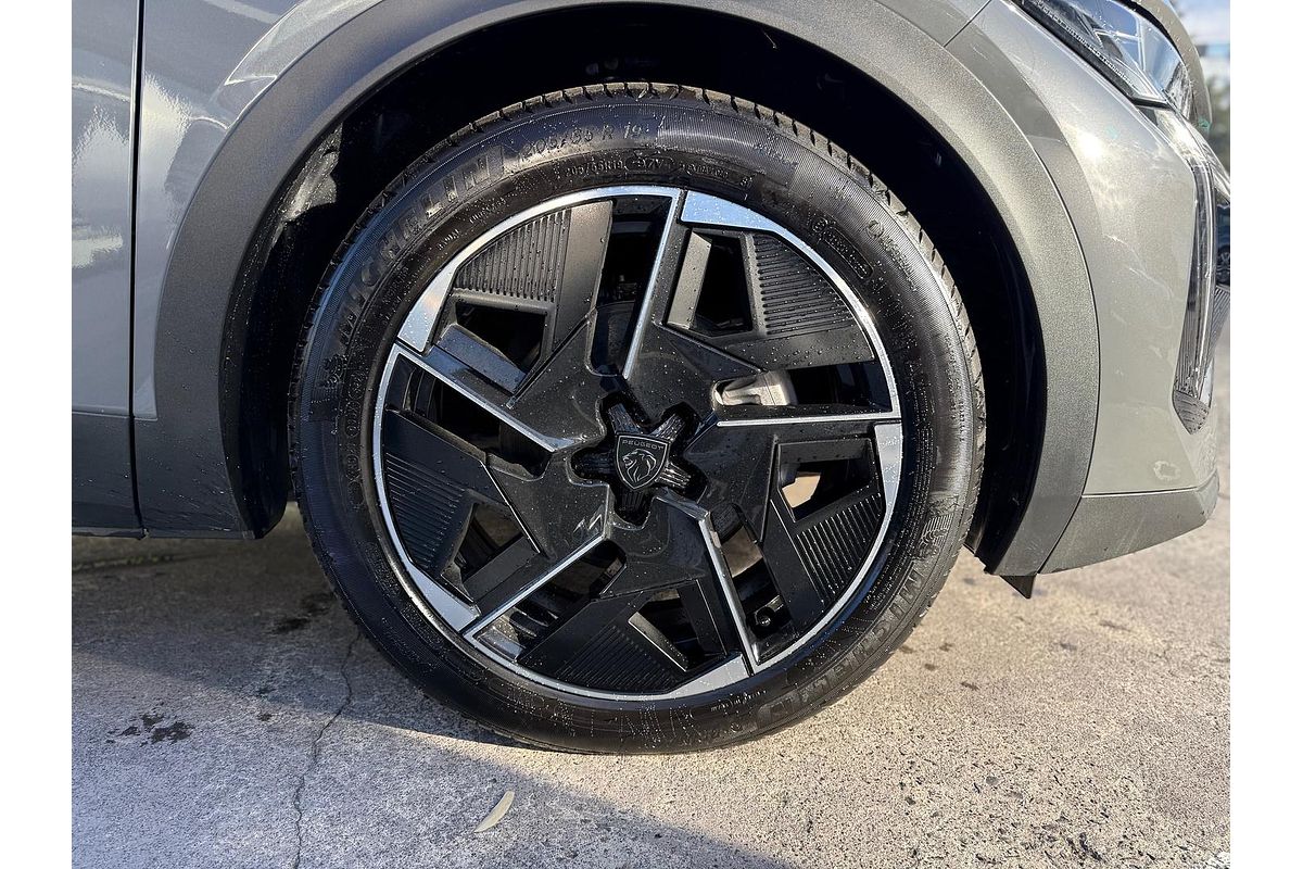 2025 Peugeot 408 GT Premium Hybrid P54