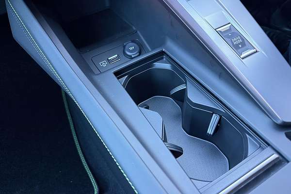 2025 Peugeot 408 GT Premium Hybrid P54