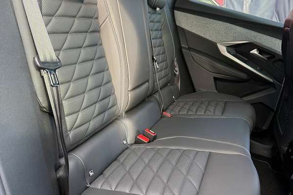 2025 Peugeot 3008 GT Premium Hybrid P64