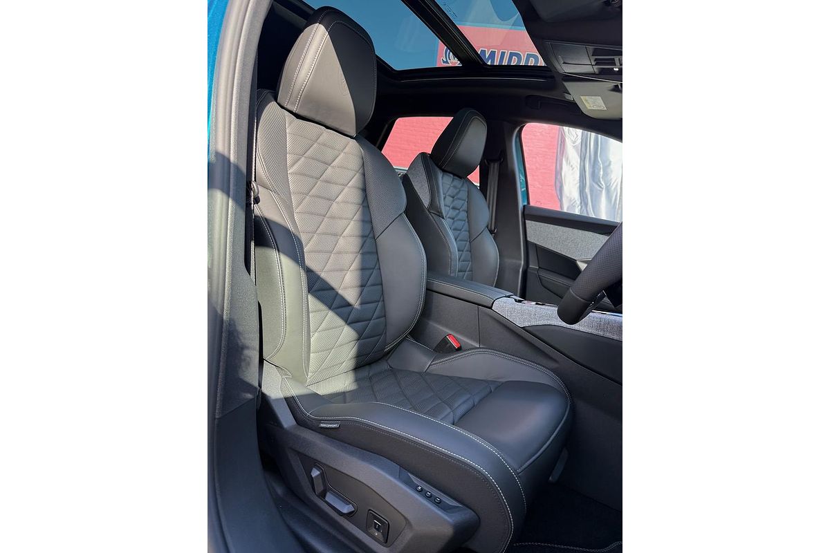 2025 Peugeot 3008 GT Premium Hybrid P64