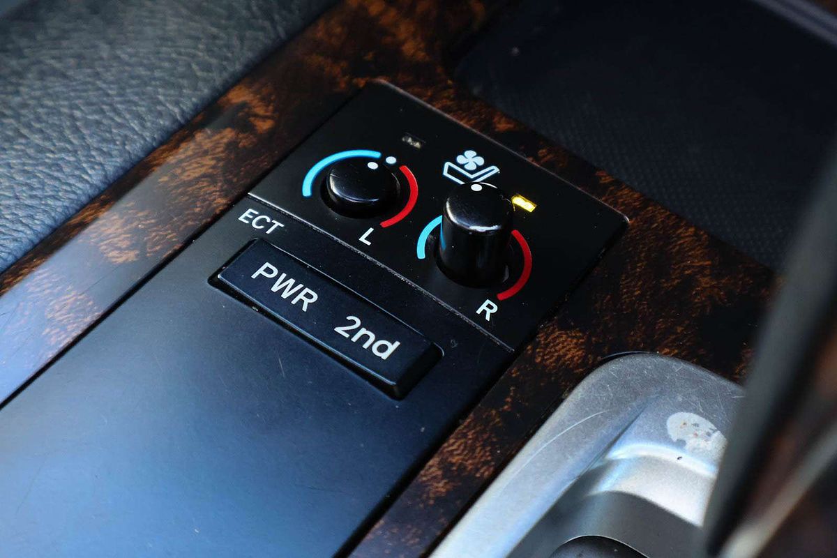 2013 Toyota Landcruiser Sahara VDJ200R