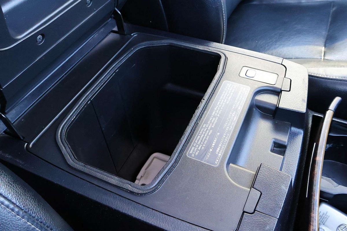 2013 Toyota Landcruiser Sahara VDJ200R