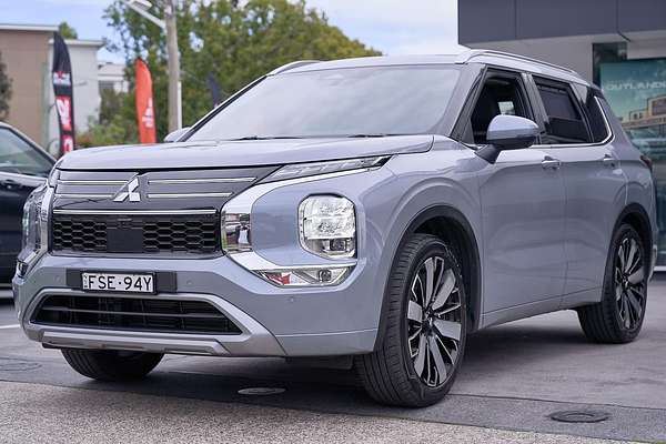 2025 Mitsubishi Outlander Exceed ZM