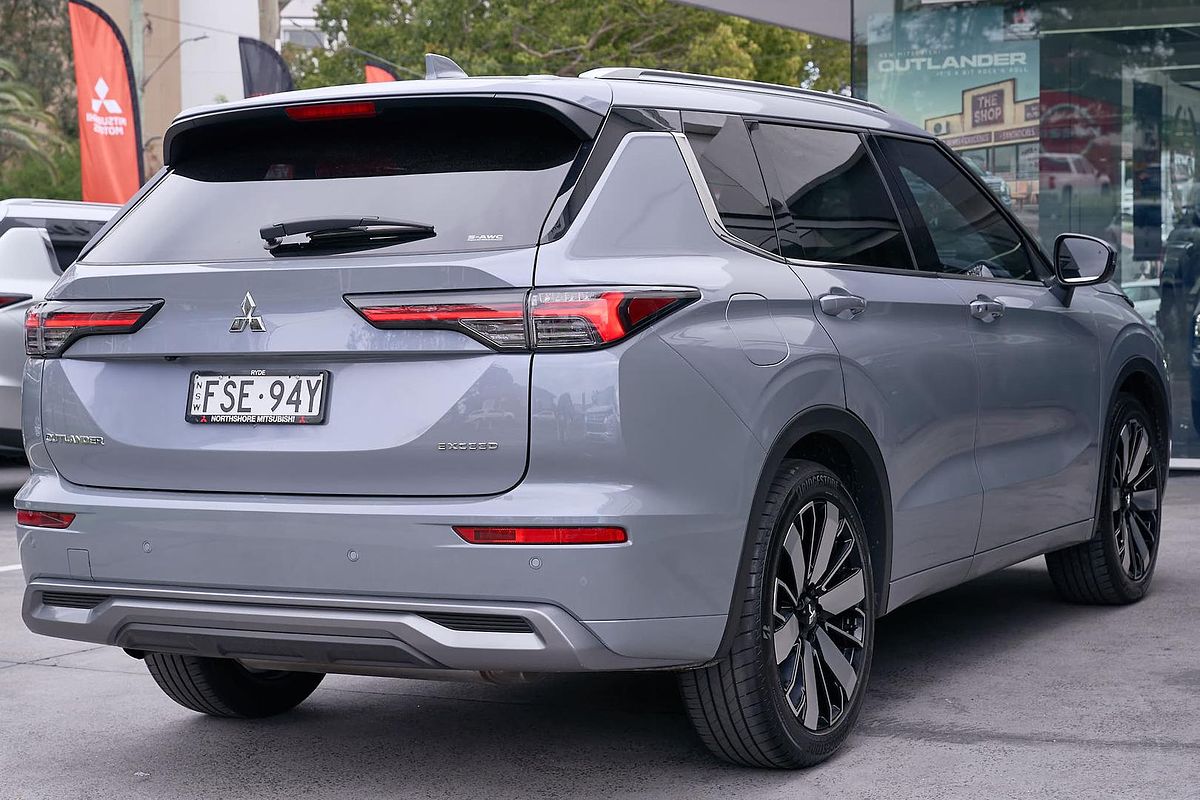 2025 Mitsubishi Outlander Exceed ZM