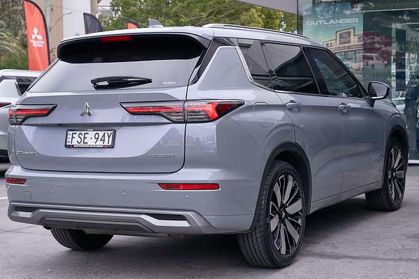 2025 Mitsubishi Outlander Exceed ZM