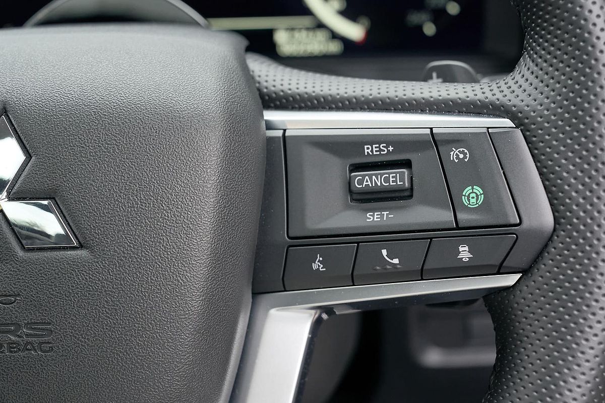 2025 Mitsubishi Outlander Exceed ZM
