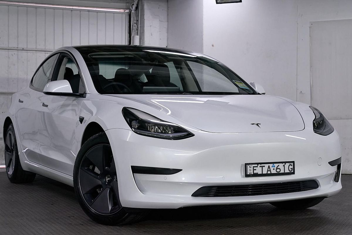 2022 Tesla Model 3 Rear-Wheel Drive