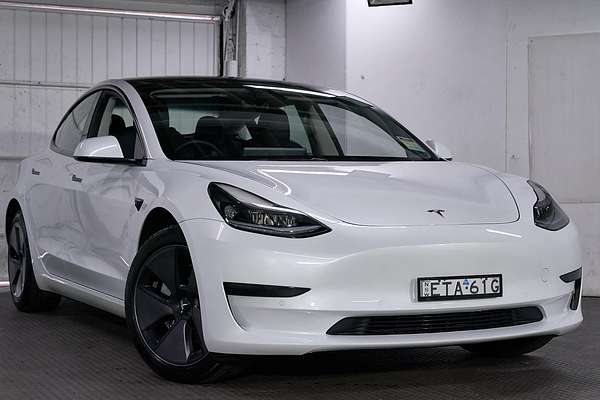 2022 Tesla Model 3 Rear-Wheel Drive