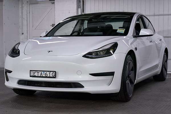 2022 Tesla Model 3 Rear-Wheel Drive