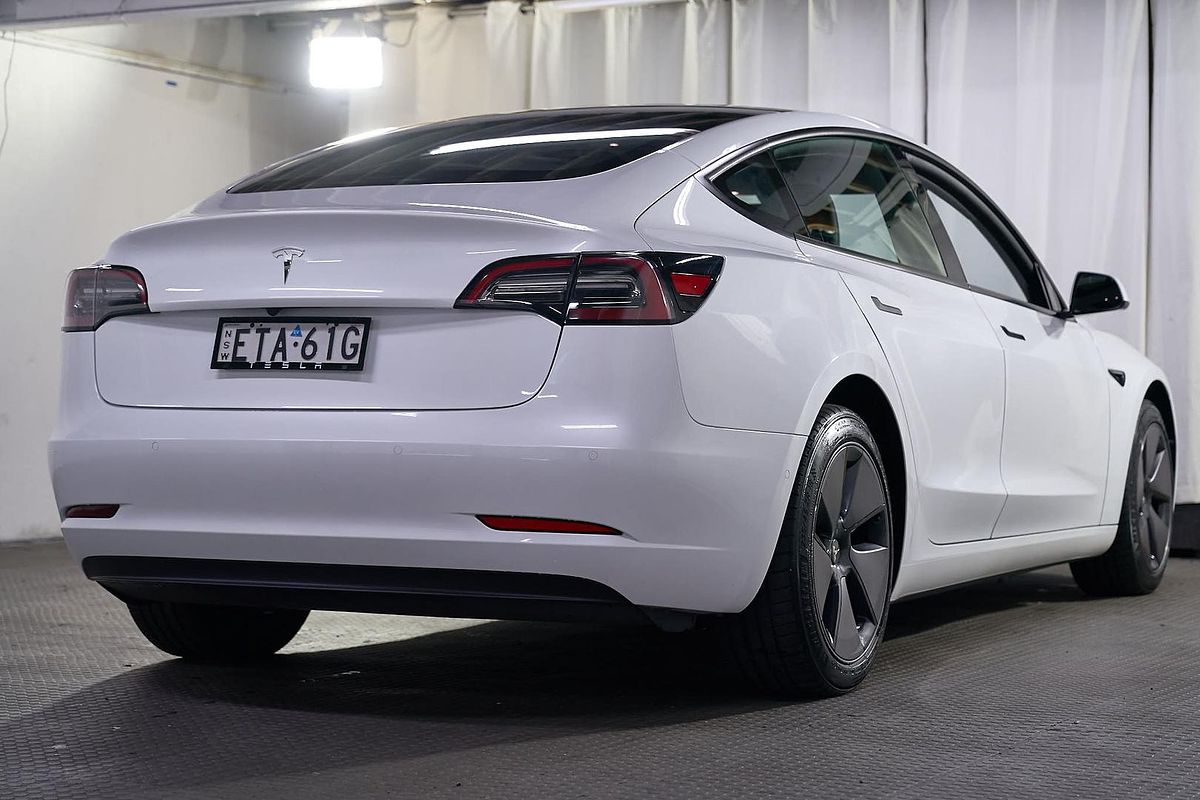 2022 Tesla Model 3 Rear-Wheel Drive