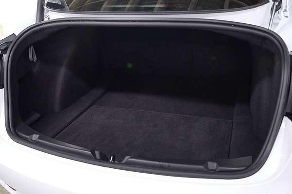 2022 Tesla Model 3 Rear-Wheel Drive