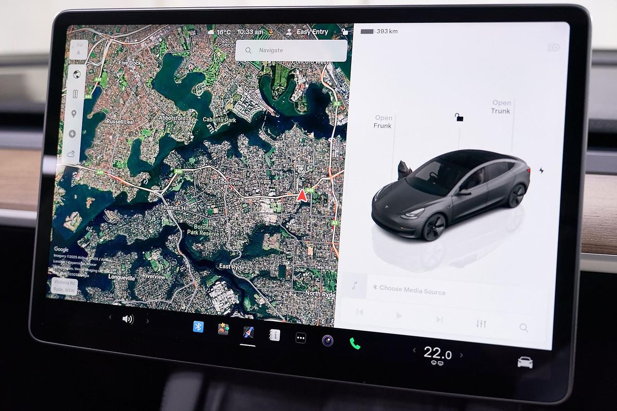 2022 Tesla Model 3 Rear-Wheel Drive