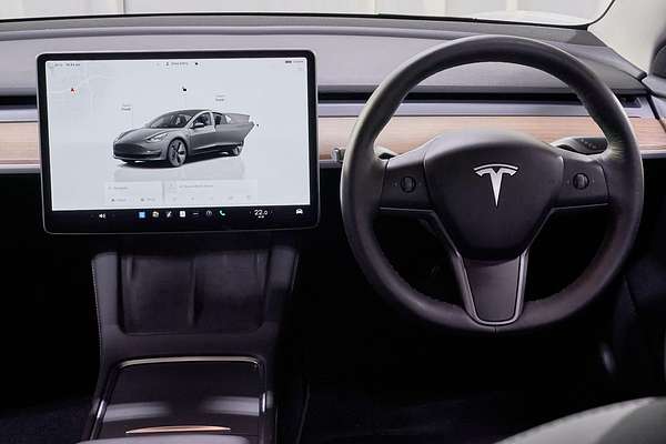 2022 Tesla Model 3 Rear-Wheel Drive