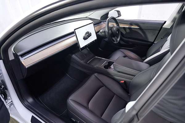 2022 Tesla Model 3 Rear-Wheel Drive