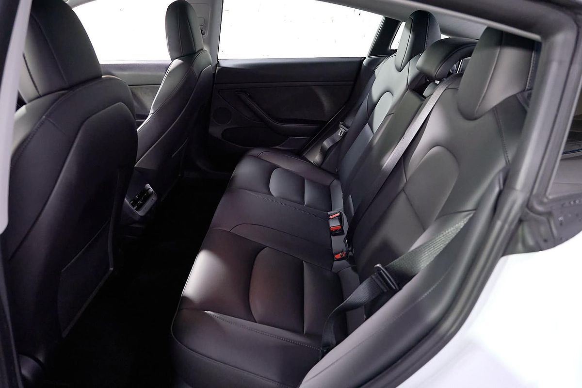 2022 Tesla Model 3 Rear-Wheel Drive