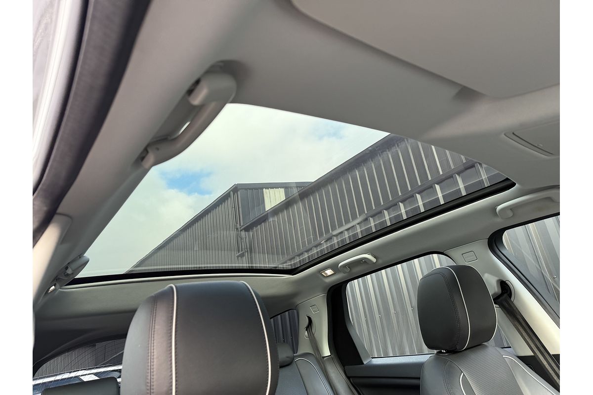 2017 Land Rover Discovery Sport SD4 HSE Luxury L550