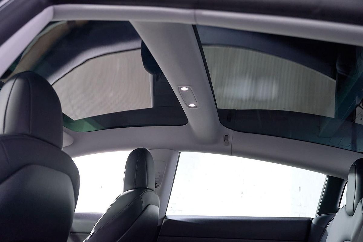 2022 Tesla Model 3 Rear-Wheel Drive