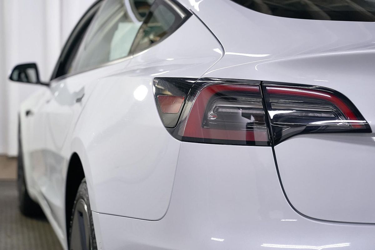 2022 Tesla Model 3 Rear-Wheel Drive
