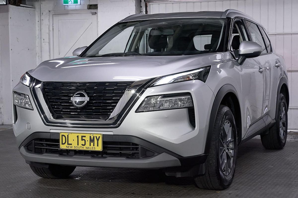 2024 Nissan X-TRAIL ST T33