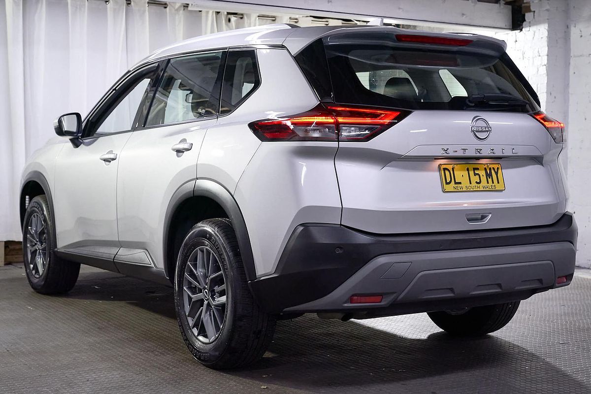 2024 Nissan X-TRAIL ST T33