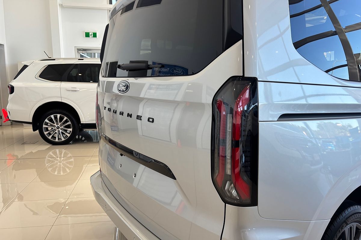 2025 Ford Transit Custom