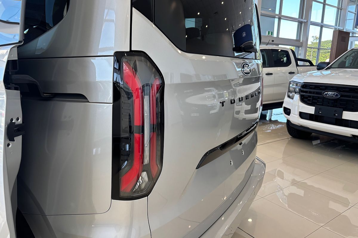 2025 Ford Transit Custom