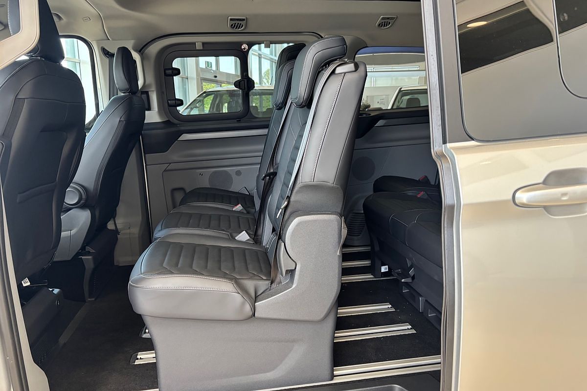 2025 Ford Transit Custom