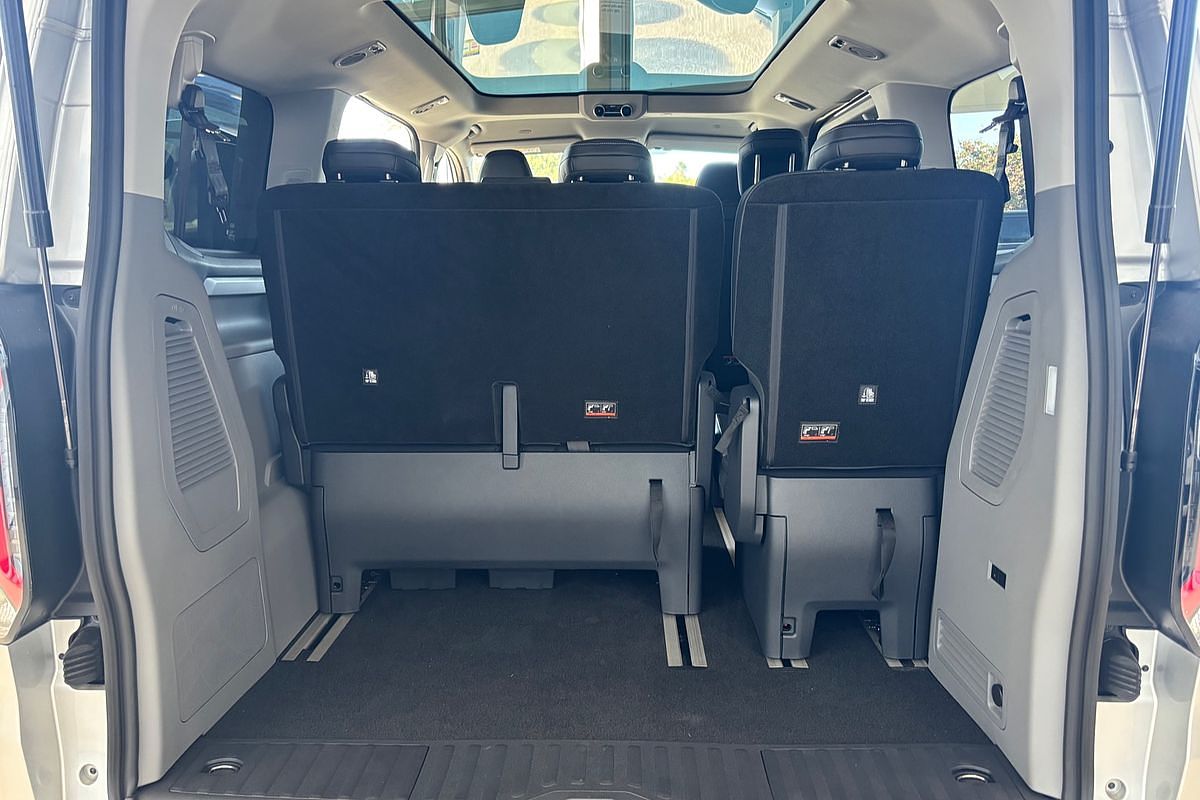 2025 Ford Transit Custom