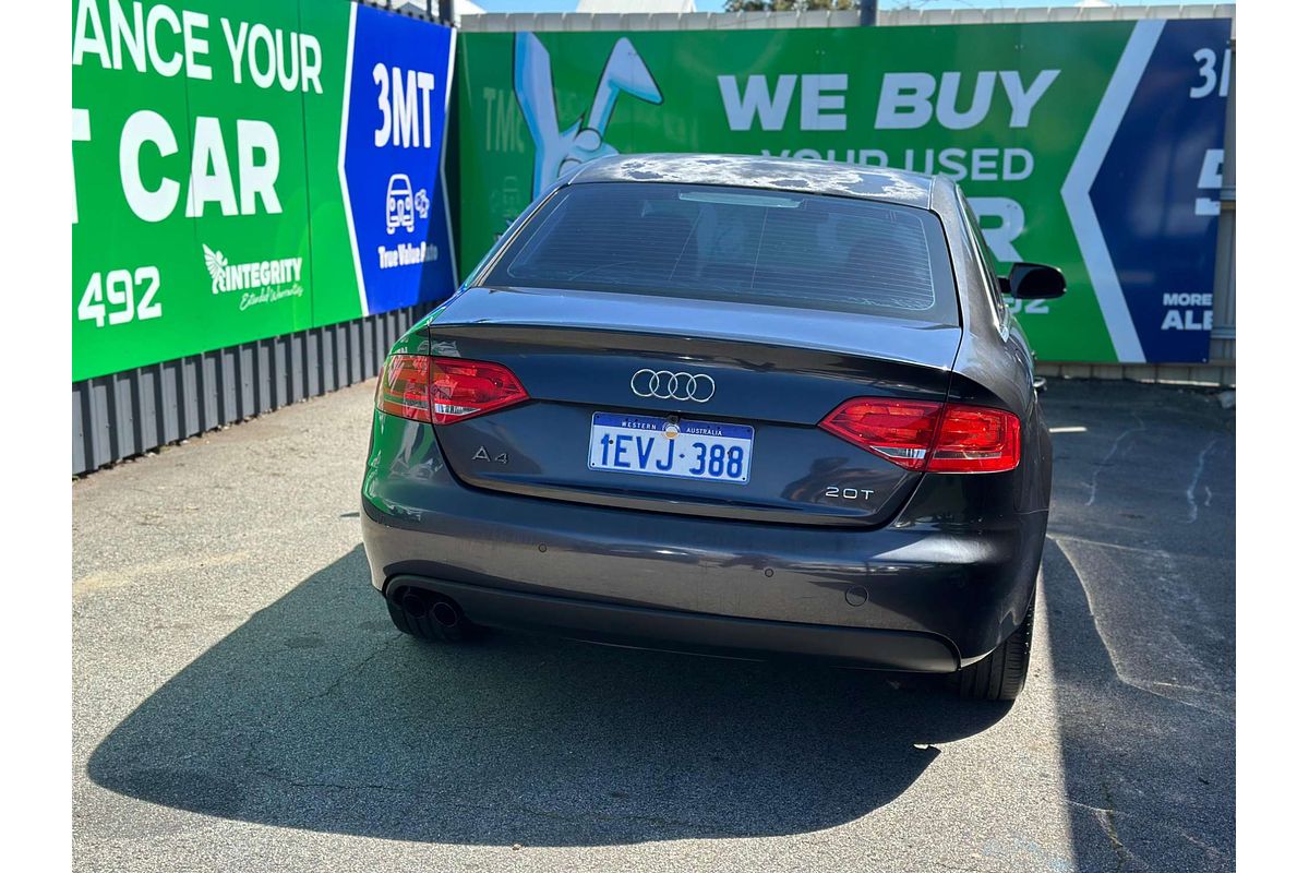 2010 Audi A4  B8