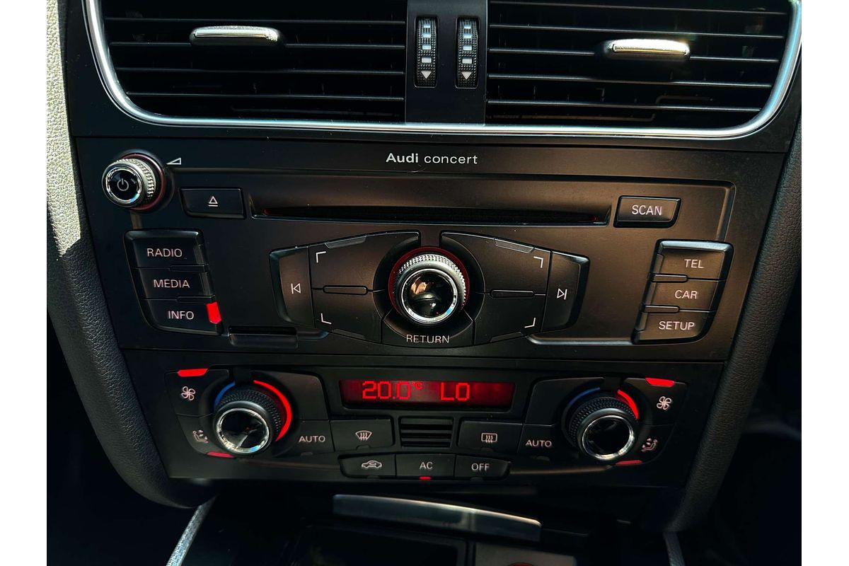 2010 Audi A4  B8