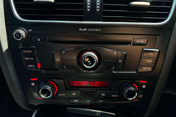 2010 Audi A4  B8