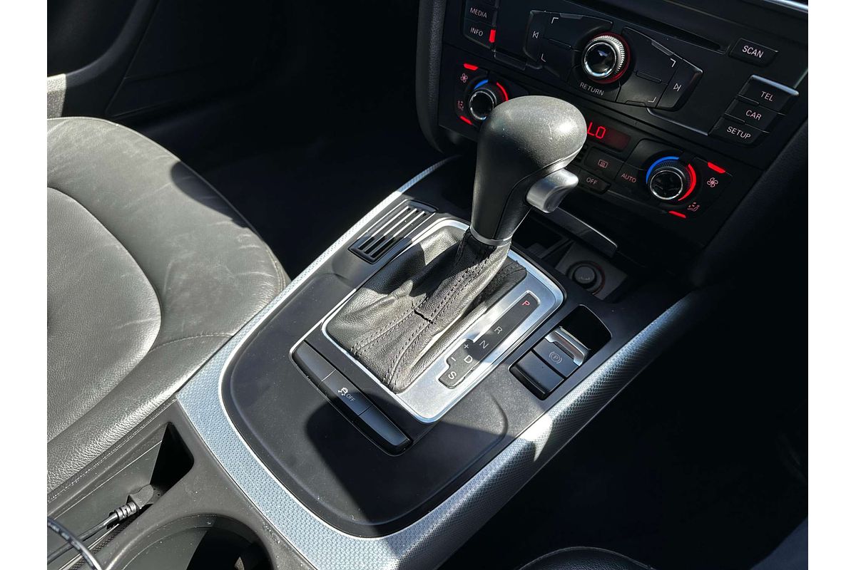 2010 Audi A4  B8