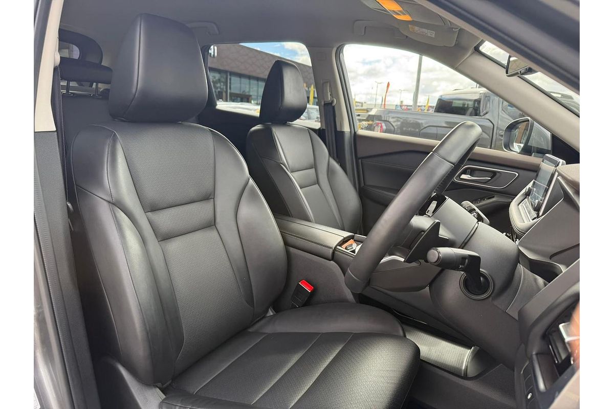 2024 Nissan X-TRAIL ST-L T33